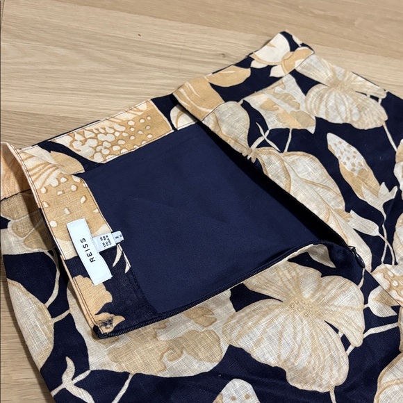 REISS (6) Floral Axelle Midi 100% Linen Skirt Front Slit Black Cream Slim Fit - Picture 13 of 15